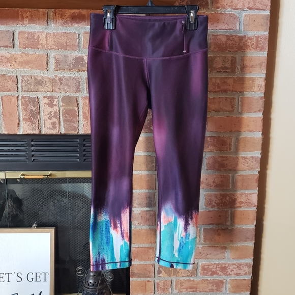 Calia by Carrie Underwood Essential Printed Capri Leggings in Gothic Plum - Picture 1 of 5